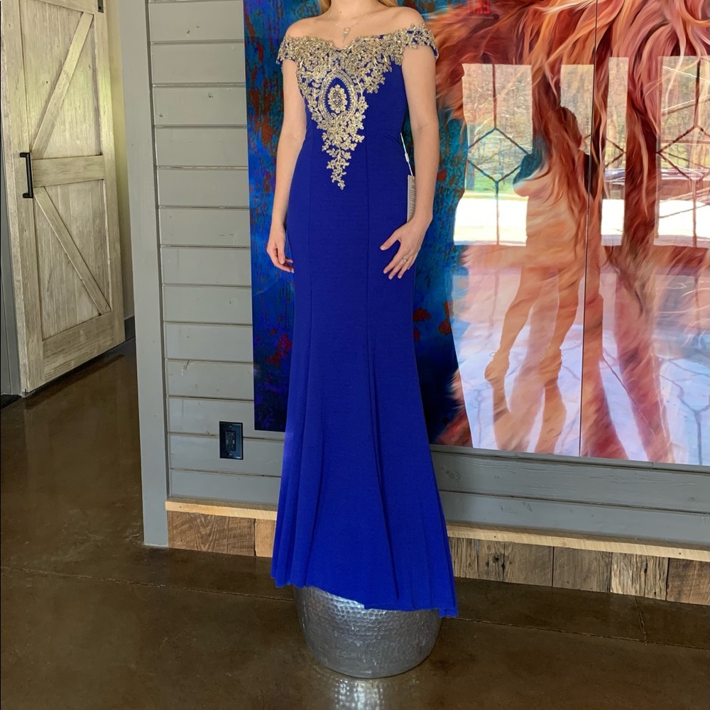 Prom/formal dress